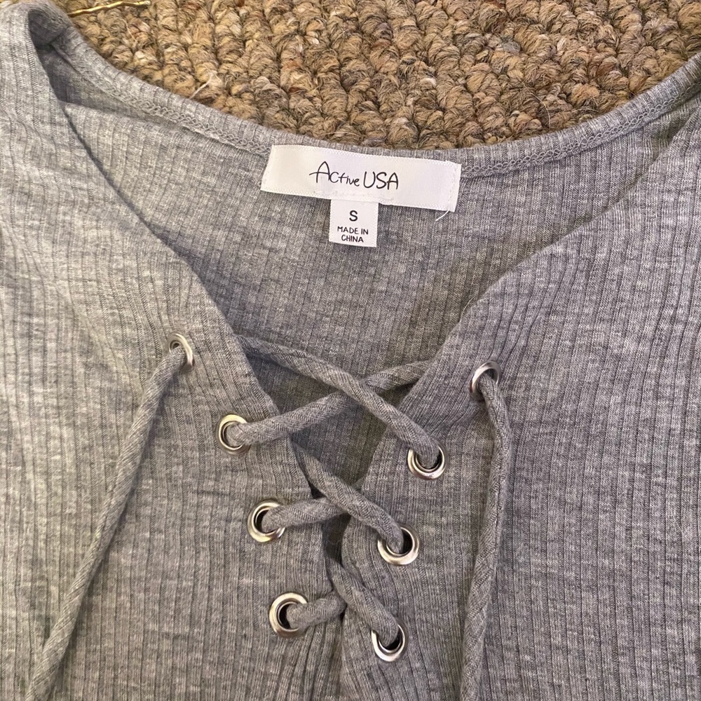 tie up gray shirt